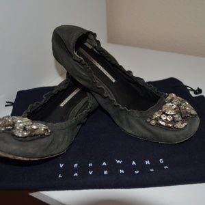 Vera Wang Lavender Flats